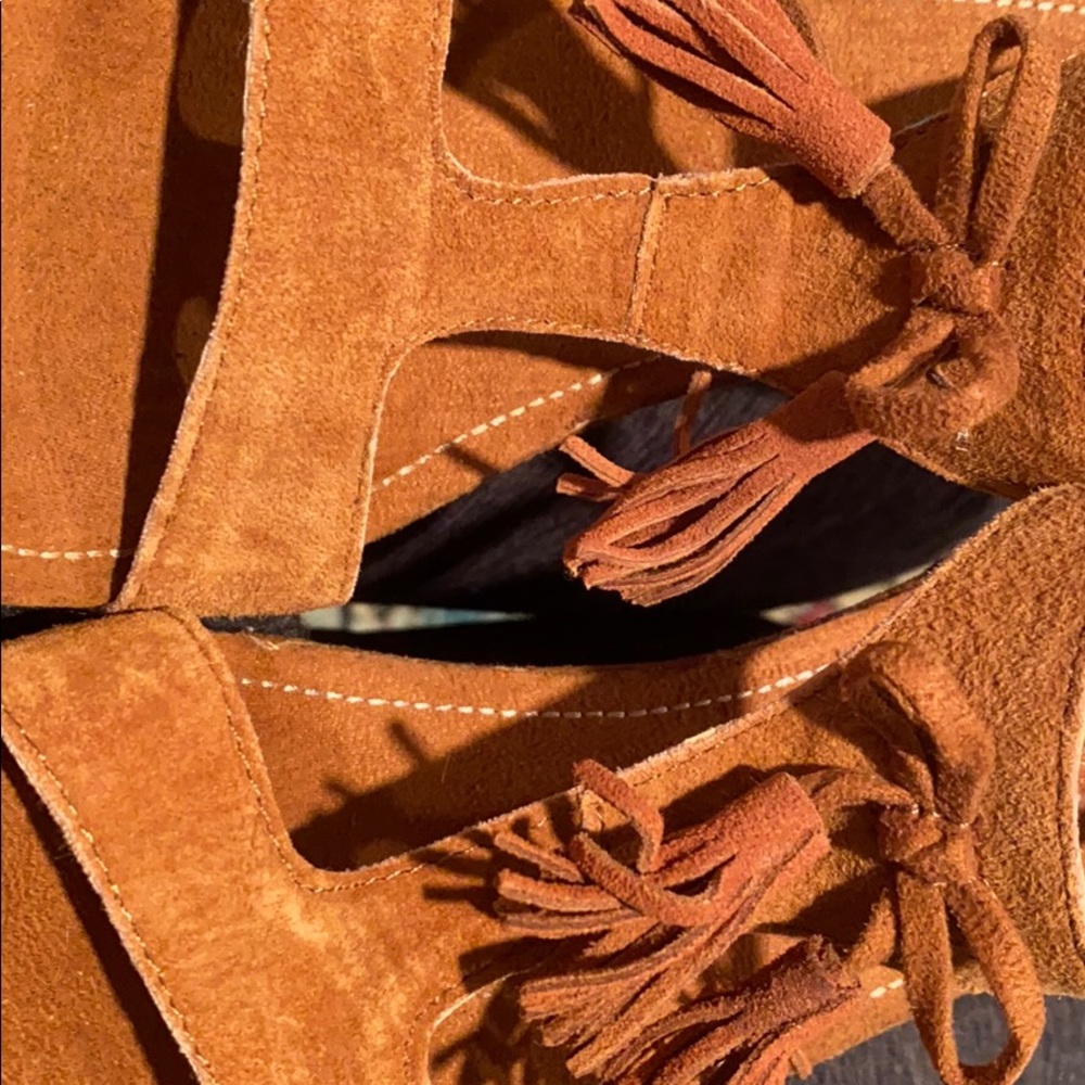 Shoes - Picture 7 of 7